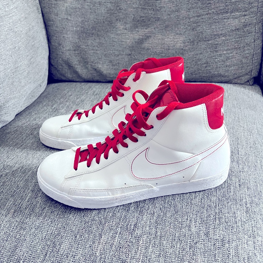 Nike blazer SB high top sneaker, size 13. BRAND NEW NEVER WORN!! Perfect shape!